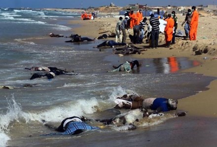 Masalah migran : Menemukan 85 jenazah di lepas pantai Libia