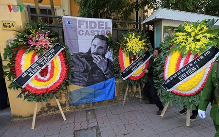 Pemimpin Partai, Negara dan Rakyat Vietnam melayat Almarhum Pemimpin Kuba, Fidel Castro