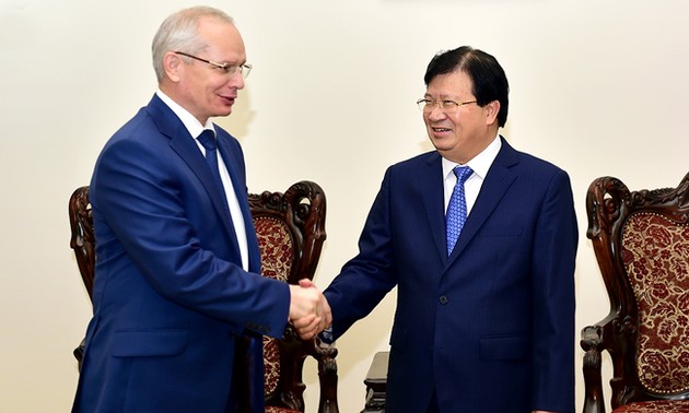 Deputi PM Vietnam, Trinh Dinh Dung menerima PM Pemerintah Republik Bashkortostan (Federasi Rusia)