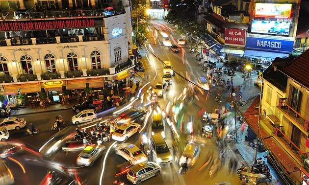 Memperkenalkan sepintas lintas tentang kendaraan- kendaraan di Hanoi 