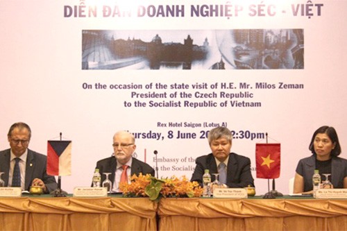  Vietnam-Republik Czech memperkuat kerjasama perdagangan dan investasi
