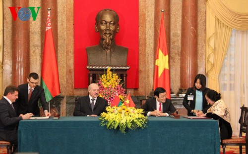  Pernyataan bersama Vietnam-Belarus