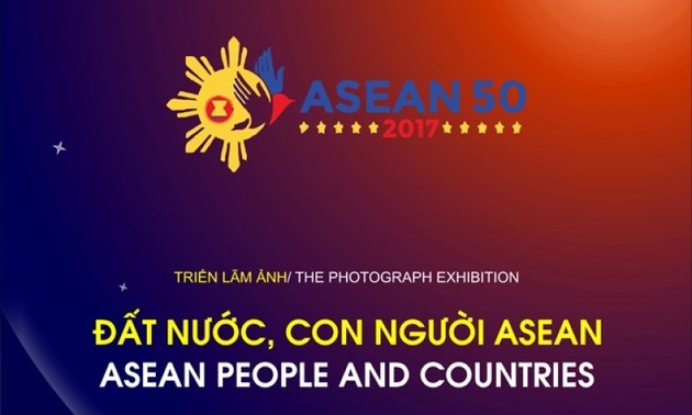  Pameran tentang ” Negeri dan Manusia ASEAN”