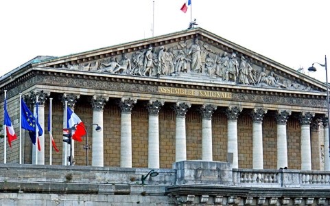  Parlemen Perancis mengesahkan RUU tentang Reformasi Tenaga Kerja Pemerintah
