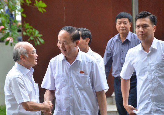 Presiden Vietnam, Tran Dai Quang melakukan kontak dengan para pemilih Kota Ho Chi Minh