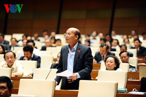  MN berbahas tentang RUU amandemen atas beberapa pasal dari UU tentang Kantor Perwakilan Vietnam di luar negeri