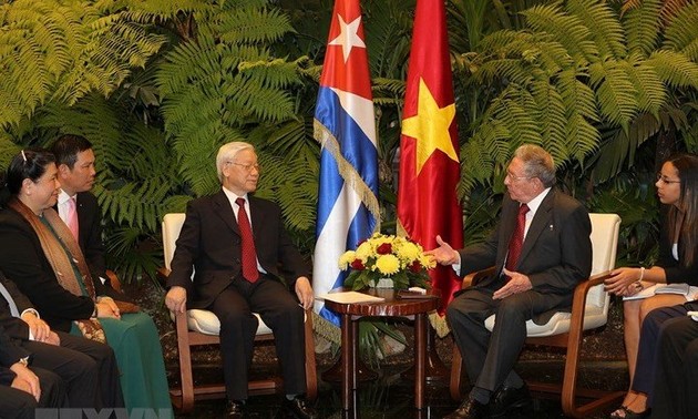 Tonggak yang membawa hubungan Vietnam dengan Perancis dan Kuba naik ke satu ketinggian baru.