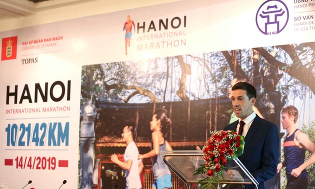 Kota Hanoi unhtuk pertama kalinya menyelenggarakan Turnamen Marathon Internasional