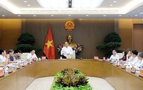 PM nguyen Xuan Phuc memimpin sidang tentang Strategi Kelautan