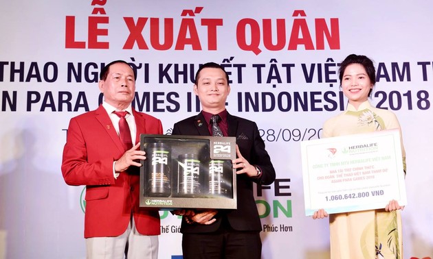 Kontingen olahraga difabel Vietnam berangkat menghadiri Pesta olahraga kaum difabel Asia tahun 2018