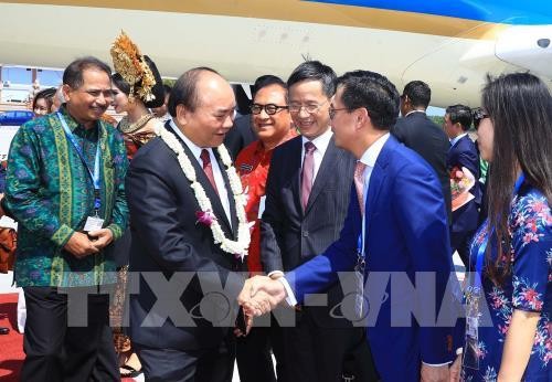 PM Viet Nam, Nguyen Xuan Phuc  tiba di Pulau Bali, Indonesia, mulai bertemu dengan para pemimpin ASEAN
