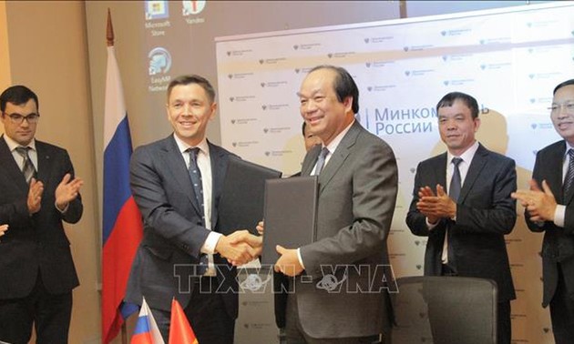 Vietnam memperkuat kerjasama dengan Rusia dalam proses membangun E-Government
