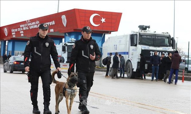 Turki dan Libanon menangkap banyak tersangka IS