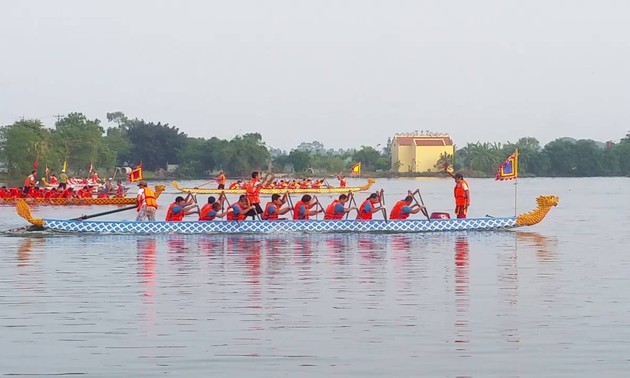 Penutupan Pesta mendayung  perahu  naga tradisional Hanoi yang diperluas tahun 2019