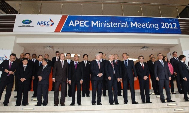 APEC Ministers meet ahead of summit