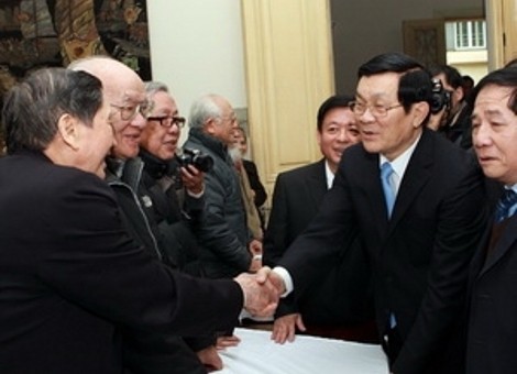 President Truong Tan Sang offers Tet greetings to scholars, artists