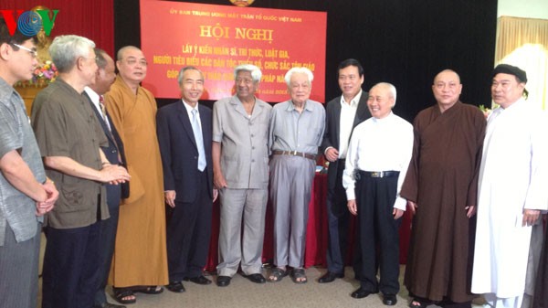 Scholars, religious dignitaries comment on constitutional revisions 