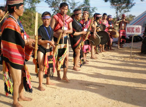 Traditional attire of the Brau people 