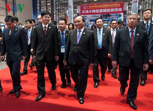 PM Nguyen Xuan Phuc expresses belief in future China-ASEAN relations 