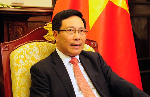 Deputy Prime Minister Pham Binh Minh meets foreign leaders during NAM Summit