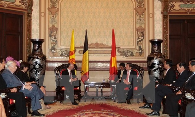 HCMC leader receives Wallonie-Bruxelles Minister-President 