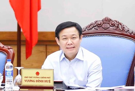 Deputy Prime Minister Vuong Dinh Hue reviews inflation control efforts