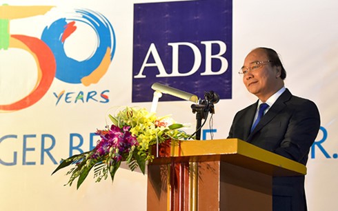 Prime Minister Nguyen Xuan Phuc praises ADB role in Vietnam's economic development
