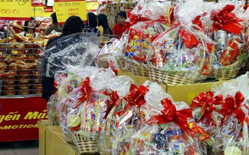 Ho Chi Minh City ensures sufficient goods for Tet 