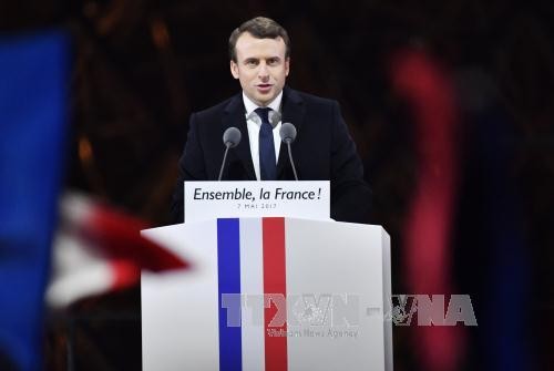 French president elect Emmanuel Macron delivers victory speech