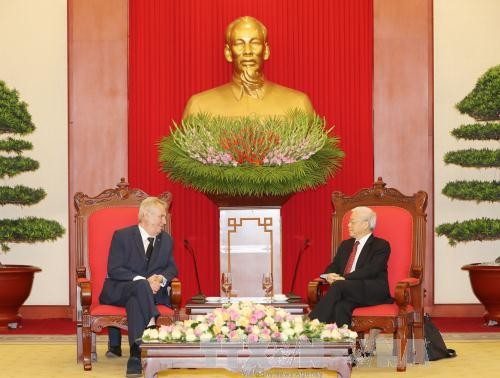 Party leader receives Czech President