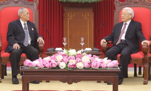 Party leader: Vietnam gives top priority to developing ties with Cambodia