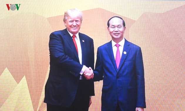 US President pays state visit to Vietnam 
