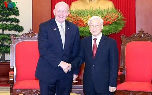 Vietnamese top leaders meet with Governor-General of Australia