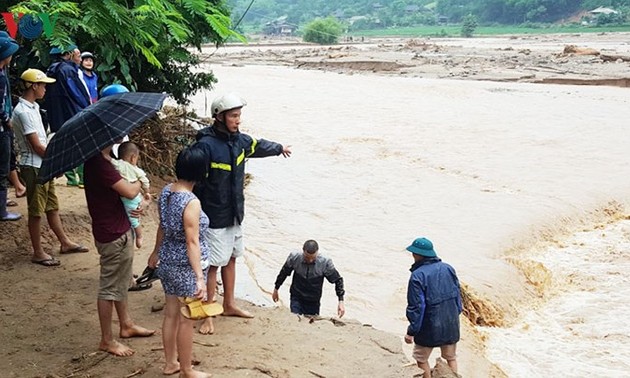 Localities fight torrential rains, floods 