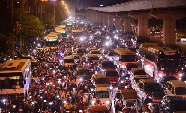 Hanoi to arrange priority lanes for buses 