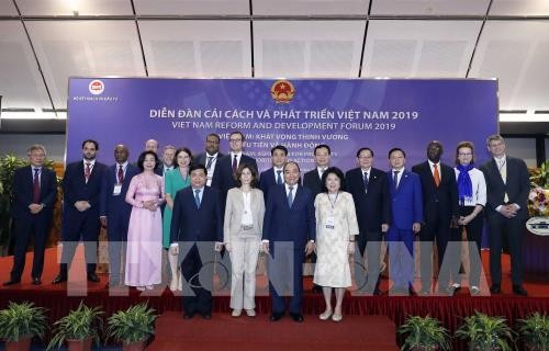 Vietnam listens to international advices with respect: PM