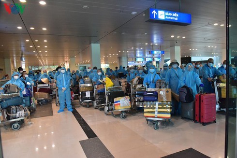 Vietnamese citizens repatriated from India amid COVID-19