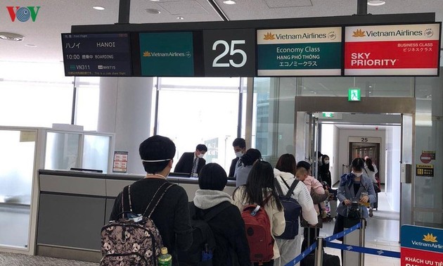 More than 300 Vietnamese repatriated from Japan 