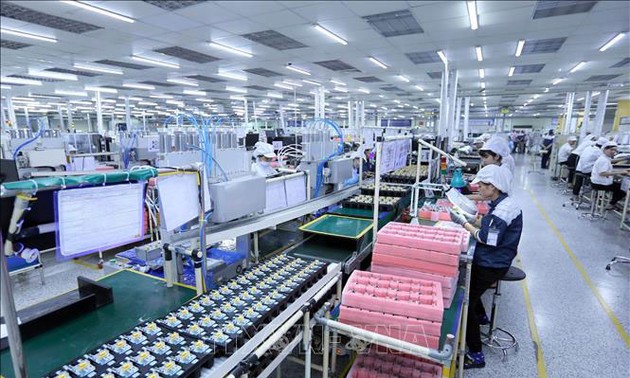 10 billion USD of foreign investment goes to processing, manufacturing in Vietnam 