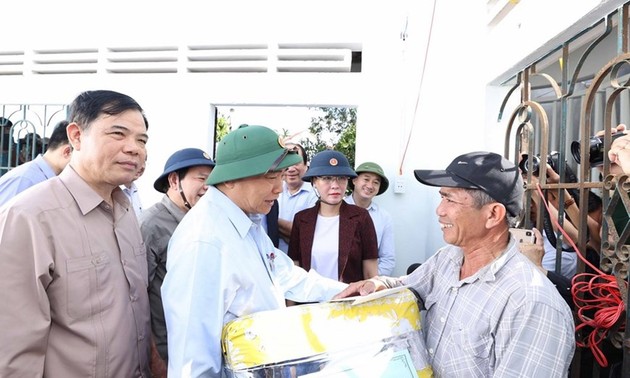 Prime Minister visits residents affected by flooding