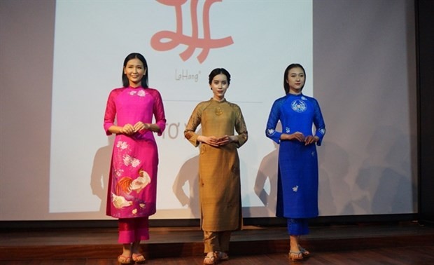 Traditional Ao dai preserved and promoted today