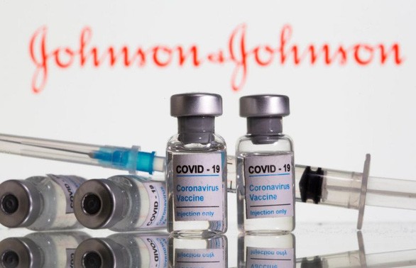 US health agencies recommend pausing use of Johnson & Johnson’s COVID-19 vaccine