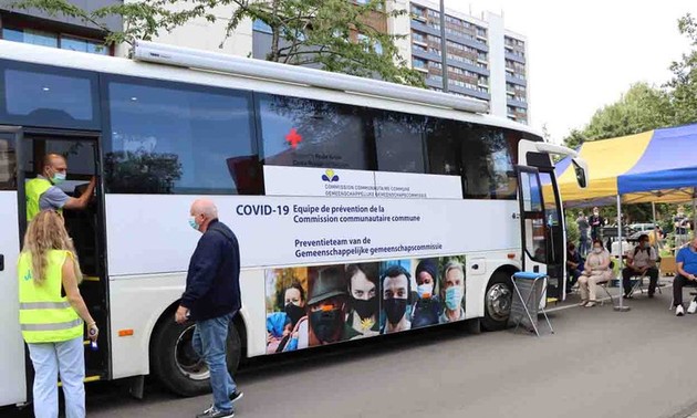 Vaccine bus, an initiative of Brussels