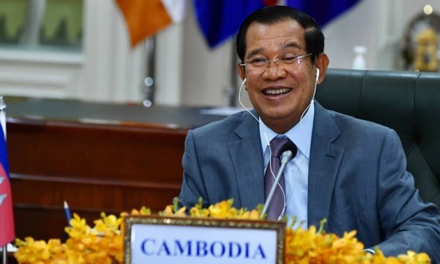 Cambodia donates Vietnam 200,000 doses of COVID-19 vaccine 