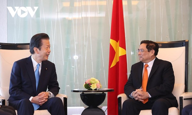 Prime Minister Pham Minh Chinh receives leaders of political parties in Japan