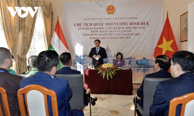 Vietnamese community bridges friendship and cooperation with Hungary: NA Chairman 