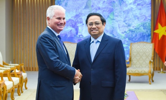 PM calls on Warburg Pincus to continue connecting US investors and Vietnam