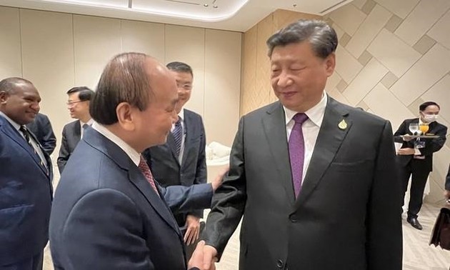 Vietnam and China advance their relations 