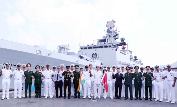 Indian Navy fleet pays friendly visit to Ho Chi Minh City
