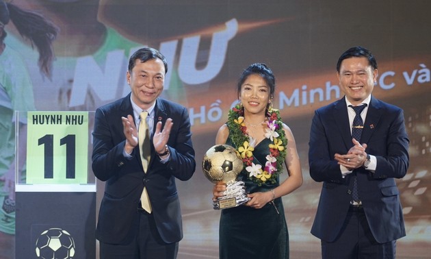 Van Quyet and Huynh Nhu win Vietnam Golden Ball 2022
